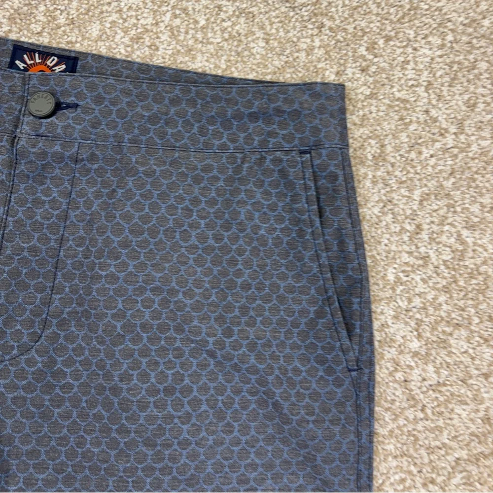 Faherty Athletic Shorts Blue and Gray Mens Size 32